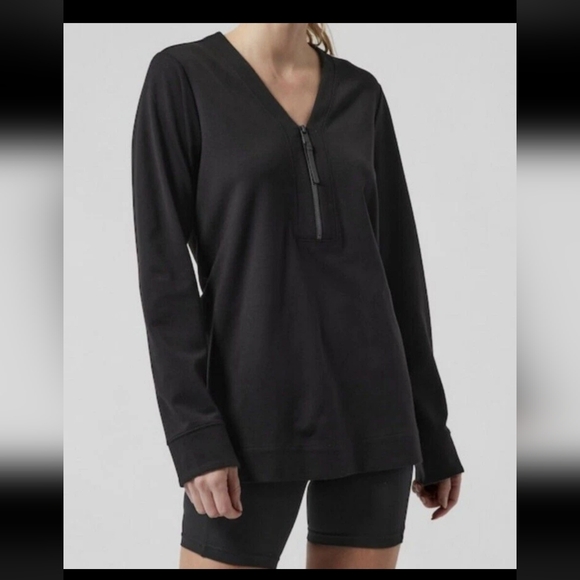 Athleta Sweaters - Athleta women Black Long Sleeve Top Size M